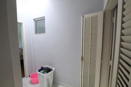 Casa à venda com 180m², 4 quartos e 2 vagascorredor