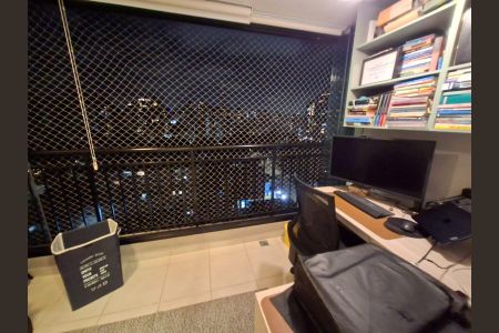 Apartamento à venda com 37m², 1 quarto e 1 vaga Apartamento à venda com 37m², 1 quarto e 1 vagaVaranda
