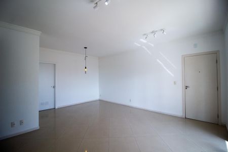 Apartamento para alugar com 118m², 2 quartos e 2 vagasSala