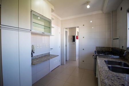 Apartamento para alugar com 118m², 2 quartos e 2 vagasCozinha