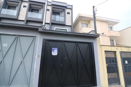 Casa à venda com 80m², 2 quartos e 2 vagasFachada