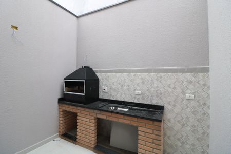 Casa à venda com 80m², 2 quartos e 2 vagasChurrasqueira