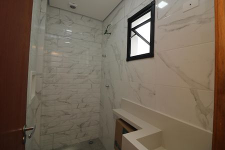 Casa à venda com 80m², 2 quartos e 2 vagasBanheiro da Suíte