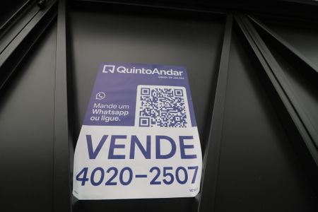 Casa à venda com 80m², 2 quartos e 2 vagasFachada