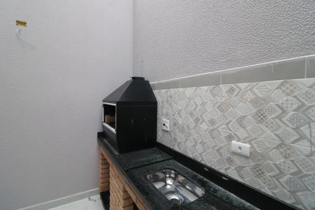 Casa à venda com 80m², 2 quartos e 2 vagasChurrasqueira