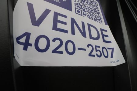Casa à venda com 80m², 2 quartos e 2 vagasFachada