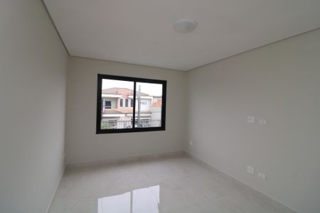 Casa à venda com 80m², 2 quartos e 2 vagasSala