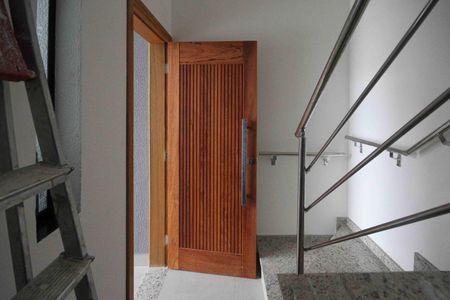 Hall de entrada de casa à venda com 2 quartos, 80m² em Vila Darli, São Paulo