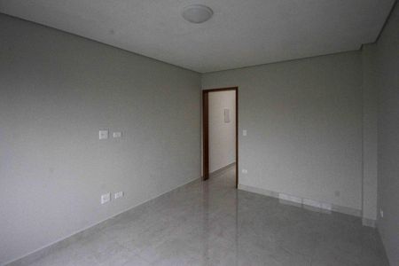 Casa à venda com 80m², 2 quartos e 2 vagasSala