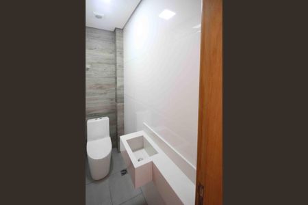 Casa à venda com 80m², 2 quartos e 2 vagasLavabo