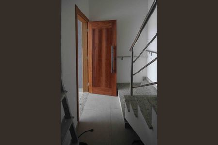 Casa à venda com 80m², 2 quartos e 2 vagasHall de entrada