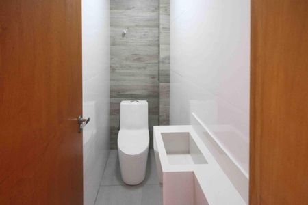 Casa à venda com 80m², 2 quartos e 2 vagasLavabo