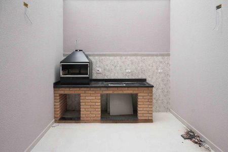 Casa à venda com 80m², 2 quartos e 2 vagasQuintal e Área de Serviço