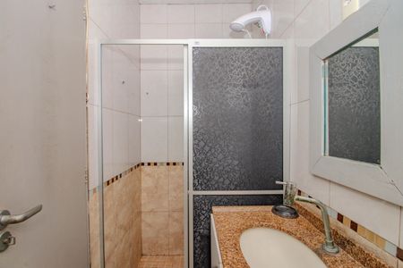 Banheiro de apartamento para alugar com 1 quarto, 50m² em Sarandi, Porto Alegre