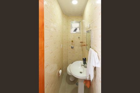 Casa à venda com 103m², 2 quartos e 2 vagas Casa à venda com 103m², 2 quartos e 2 vagasLavabo