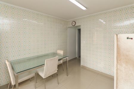 Casa à venda com 103m², 2 quartos e 2 vagas Casa à venda com 103m², 2 quartos e 2 vagasCozinha
