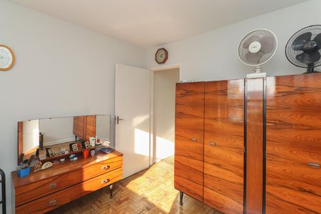 Casa à venda com 103m², 2 quartos e 2 vagas Casa à venda com 103m², 2 quartos e 2 vagasQuarto 2