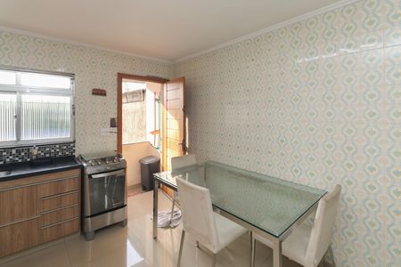 Casa à venda com 103m², 2 quartos e 2 vagas Casa à venda com 103m², 2 quartos e 2 vagasCozinha