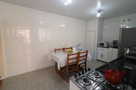 Casa à venda com 126m², 2 quartos e 1 vagaCozinha