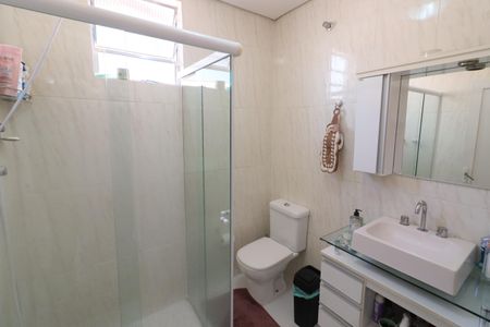 Banheiro de casa à venda com 2 quartos, 126m² em Bonfim, Osasco