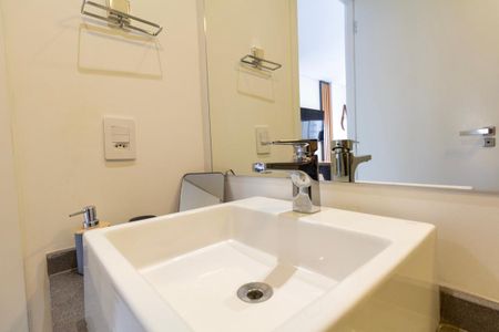 Studio para alugar com 35m², 1 quarto e sem vaga Studio para alugar com 35m², 1 quarto e sem vagaBanheiro