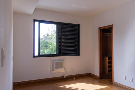 Apartamento para alugar com 176m², 4 quartos e 3 vagas Apartamento para alugar com 176m², 4 quartos e 3 vagasSuíte 1