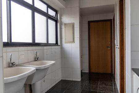 Apartamento para alugar com 176m², 4 quartos e 3 vagas Apartamento para alugar com 176m², 4 quartos e 3 vagasÁrea de Serviço