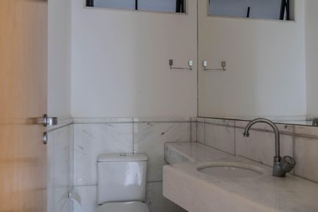 Apartamento para alugar com 176m², 4 quartos e 3 vagas Apartamento para alugar com 176m², 4 quartos e 3 vagasLavabo