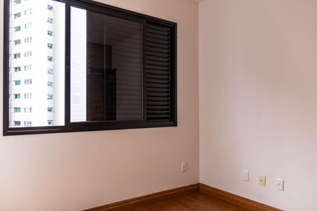 Apartamento para alugar com 176m², 4 quartos e 3 vagas Apartamento para alugar com 176m², 4 quartos e 3 vagasQuarto 2