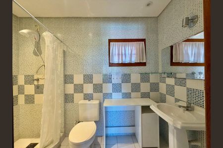 Casa para alugar com 506m², 4 quartos e 5 vagas Casa para alugar com 506m², 4 quartos e 5 vagasBanheiro