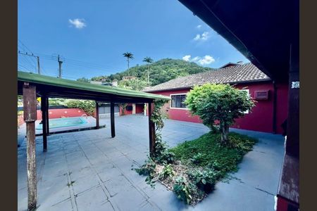 Casa para alugar com 506m², 4 quartos e 5 vagas Casa para alugar com 506m², 4 quartos e 5 vagasPiscina