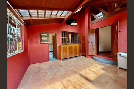 Casa para alugar com 506m², 4 quartos e 5 vagas Casa para alugar com 506m², 4 quartos e 5 vagasÁrea de serviço
