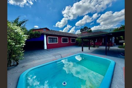 Casa para alugar com 506m², 4 quartos e 5 vagas Casa para alugar com 506m², 4 quartos e 5 vagasPiscina