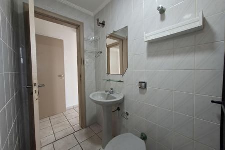 Apartamento para alugar com 82m², 2 quartos e 1 vagaBanheiro da suite 