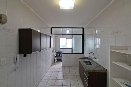 Apartamento para alugar com 82m², 2 quartos e 1 vagaCozinha 