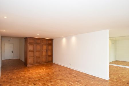 Apartamento à venda com 189m², 3 quartos e 1 vaga Apartamento à venda com 189m², 3 quartos e 1 vagaSala 1