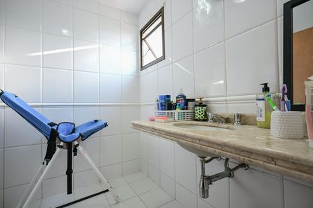 Apartamento à venda com 145m², 3 quartos e 2 vagasBanheiro da Suíte  3