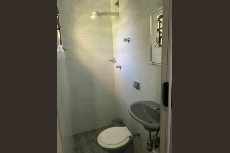 Casa para alugar com 160m², 5 quartos e 2 vagasEdícula - Banheiro