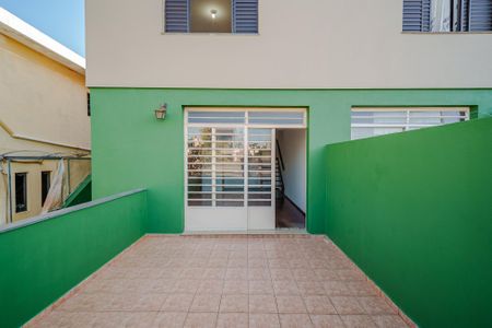 Casa para alugar com 160m², 4 quartos e 2 vagas Casa para alugar com 160m², 4 quartos e 2 vagasVaranda