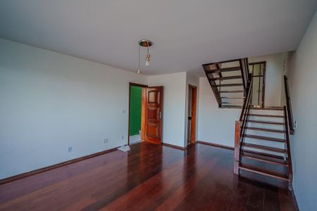 Sala de casa para alugar com 4 quartos, 160m² em Parque Ipe, São Paulo