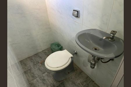 Casa para alugar com 160m², 5 quartos e 2 vagasEdícula - Banheiro
