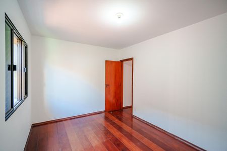 Casa para alugar com 160m², 4 quartos e 2 vagas Casa para alugar com 160m², 4 quartos e 2 vagasQuarto 1