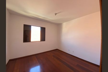 Quarto de casa para alugar com 5 quartos, 160m² em Parque Ipe, São Paulo