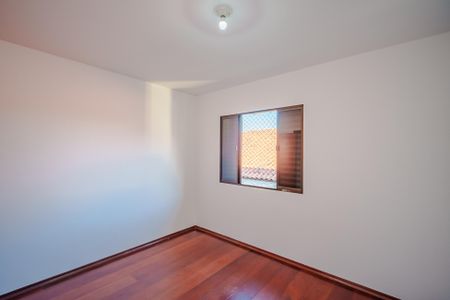 Casa para alugar com 160m², 4 quartos e 2 vagas Casa para alugar com 160m², 4 quartos e 2 vagasQuarto 2
