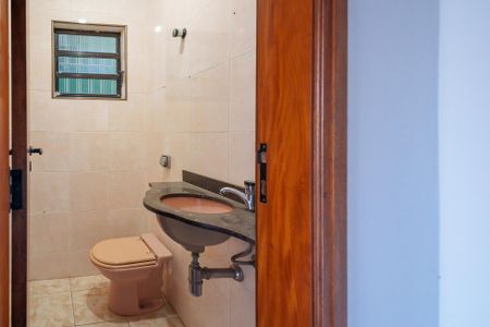 Casa para alugar com 160m², 4 quartos e 2 vagas Casa para alugar com 160m², 4 quartos e 2 vagasLavabo