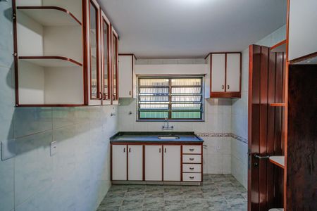 Casa para alugar com 160m², 4 quartos e 2 vagas Casa para alugar com 160m², 4 quartos e 2 vagasCozinha