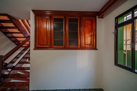 Casa para alugar com 160m², 4 quartos e 2 vagas Casa para alugar com 160m², 4 quartos e 2 vagasCopa