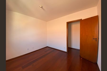 Casa para alugar com 160m², 5 quartos e 2 vagasQuarto 