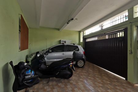 Casa à venda com 138m², 4 quartos e 2 vagasGaragem