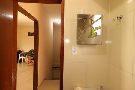 Casa à venda com 138m², 4 quartos e 2 vagasBanheiro 2 da Casa 1